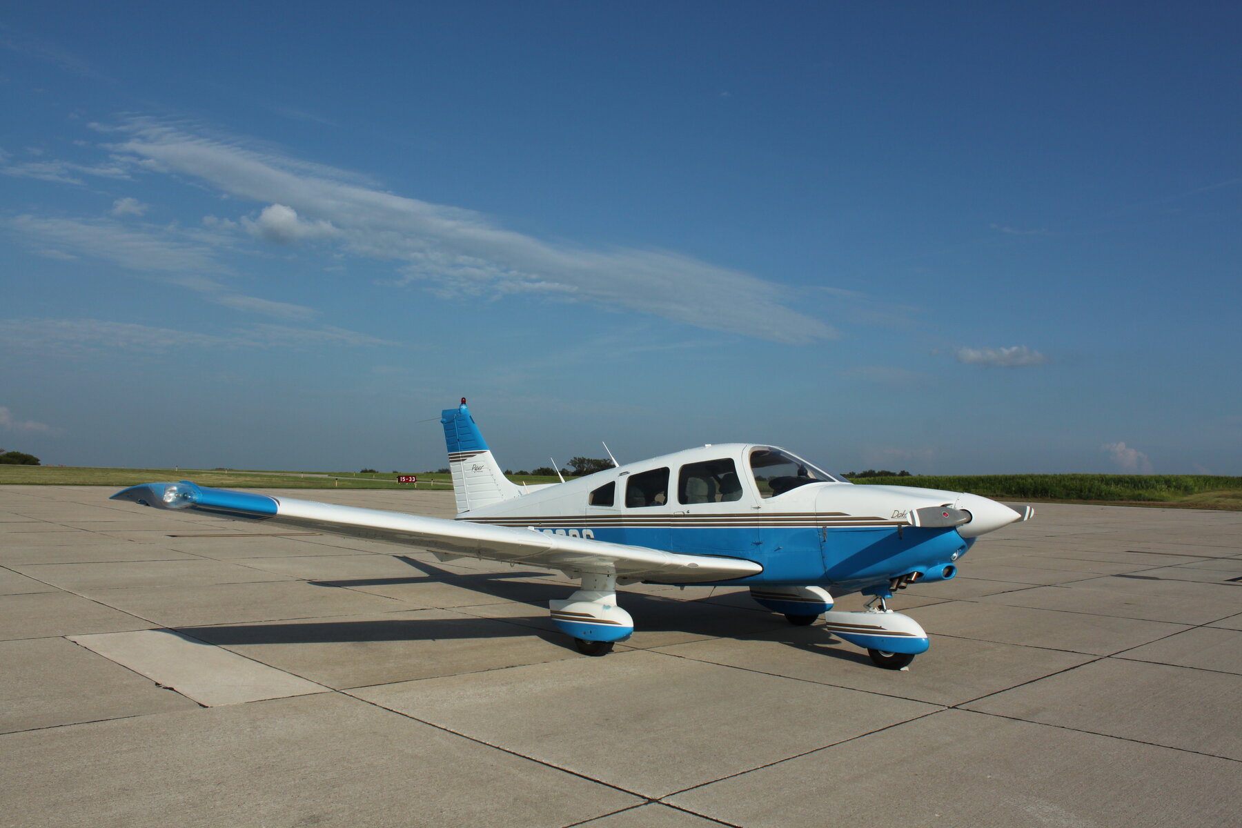 Piper Dakota N2889G on the ramp at Lincoln Airport